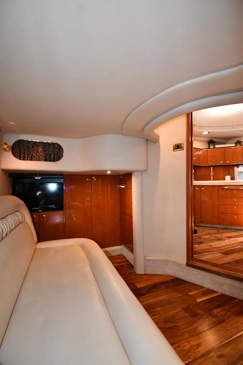 Slide: The Image of Sea Ray Sundancer 460 2000 - 63
