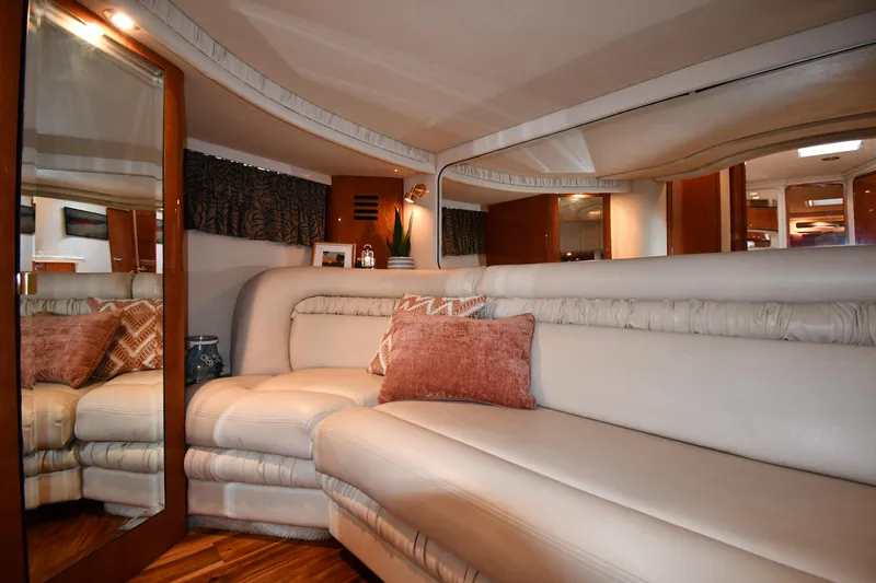 Slide: The Image of Sea Ray Sundancer 460 2000 - 66