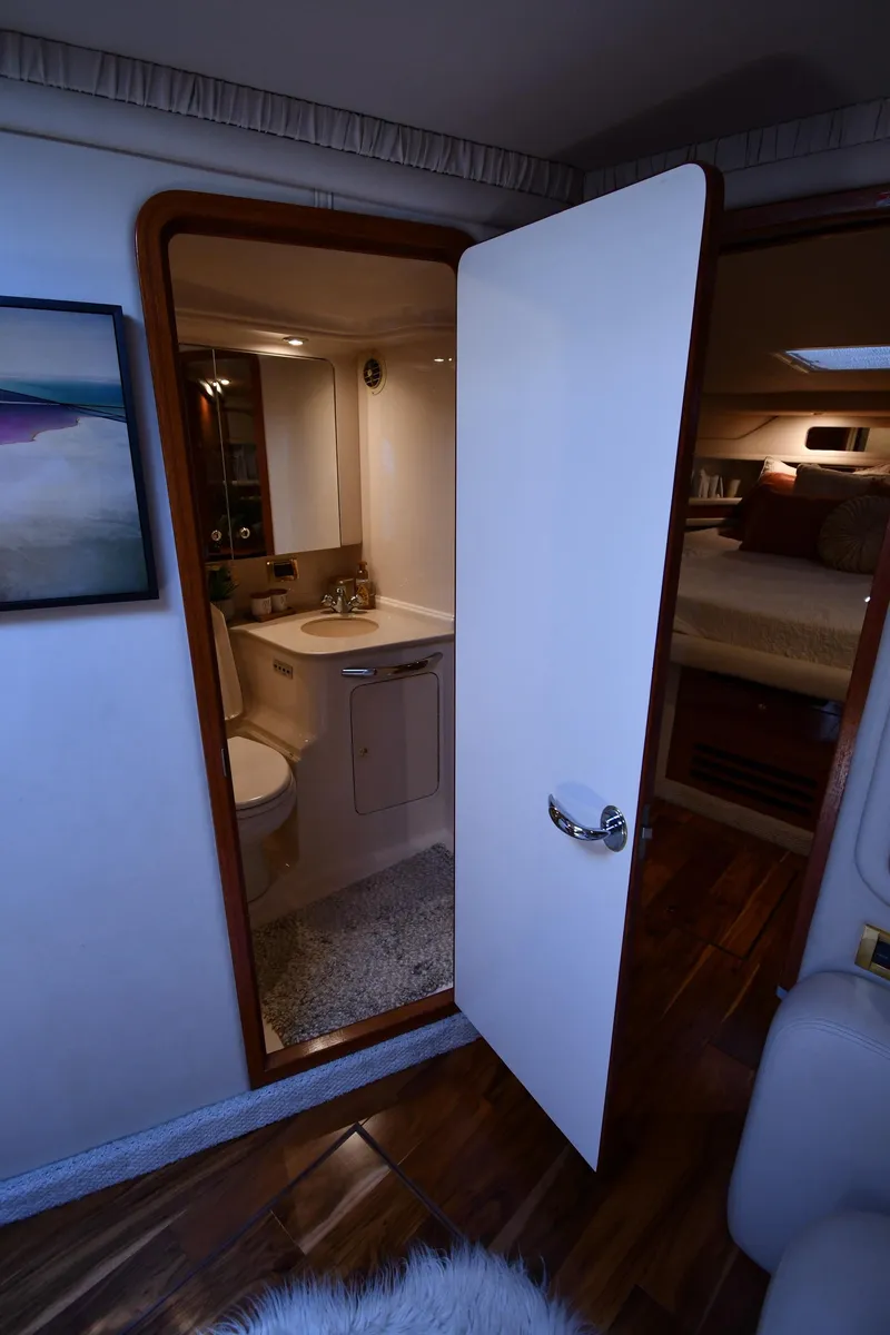 Slide: The Image of Sea Ray Sundancer 460 2000 - 85