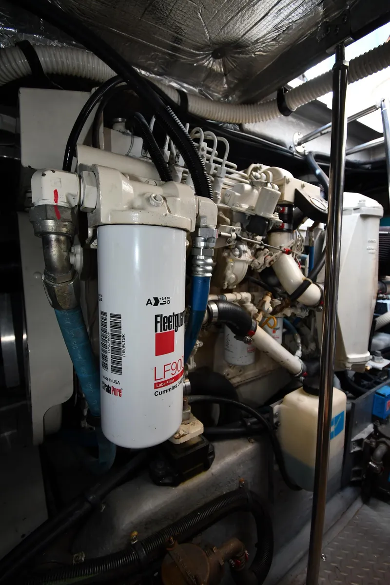 Slide: The Image of Sea Ray Sundancer 460 2000 - 91