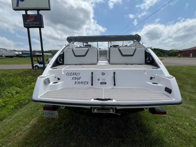 Slide: The Image of Yamaha SX250 2023: Rear view with spacious deck and cushioned seats. - 26