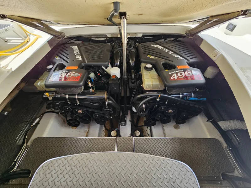 Slide: The Image of Engine compartment of a 2001 Formula 400 Super Sport with two powerful engines. - 17