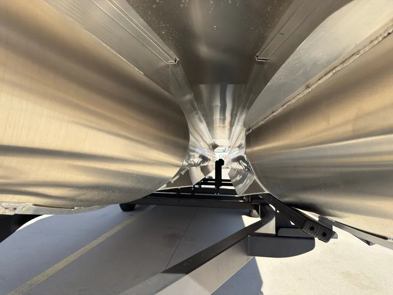 Slide: The Image of Bennington 25 QX Swingback 2026 - 26
