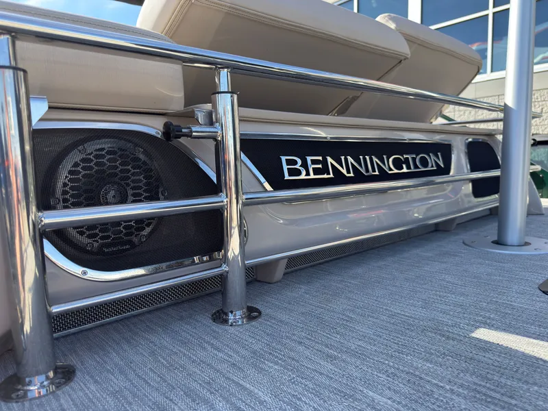 Slide: The Image of Bennington 25 QX Swingback 2026 - 31