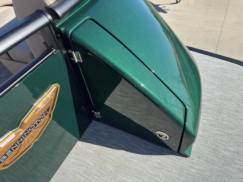 Slide: The Image of Bennington 25 QX Swingback 2026 - 85