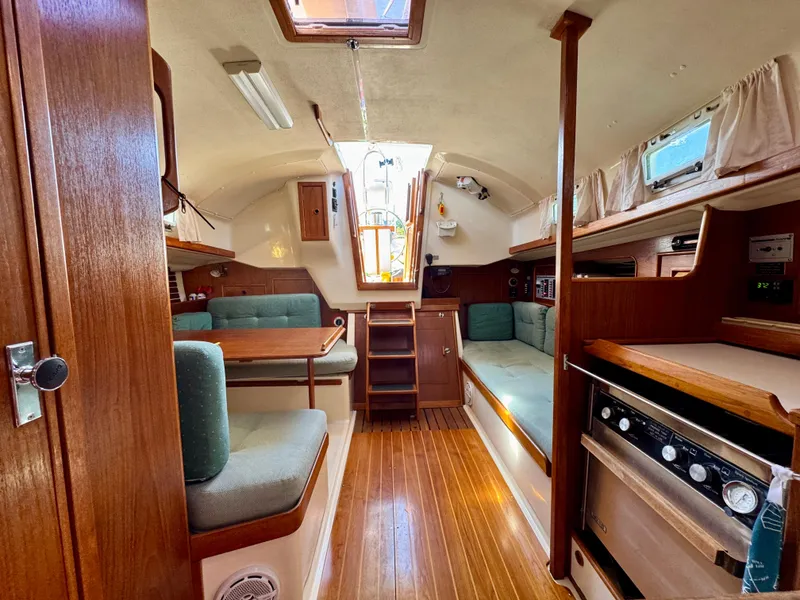 Slide: The Image of Nonsuch 30 Ultra 1989 - 65