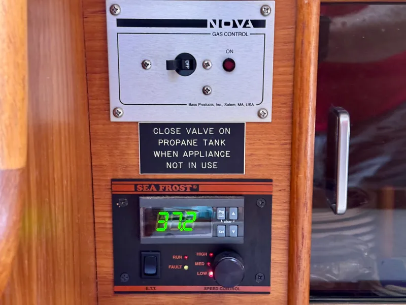 Slide: The Image of Nonsuch 30 Ultra 1989 - 91