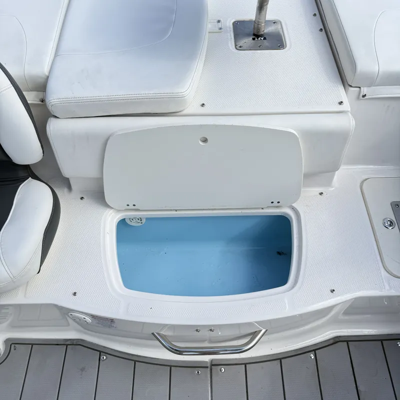 Slide: The Image of Chaparral 21 H2O Ski & Fish 2023 - 17