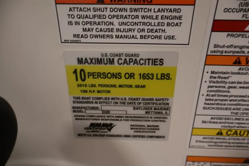 Slide: The Image of Capacity label on 2026 Bayliner D20 boat, max 10 persons or 1653 lbs. - 46
