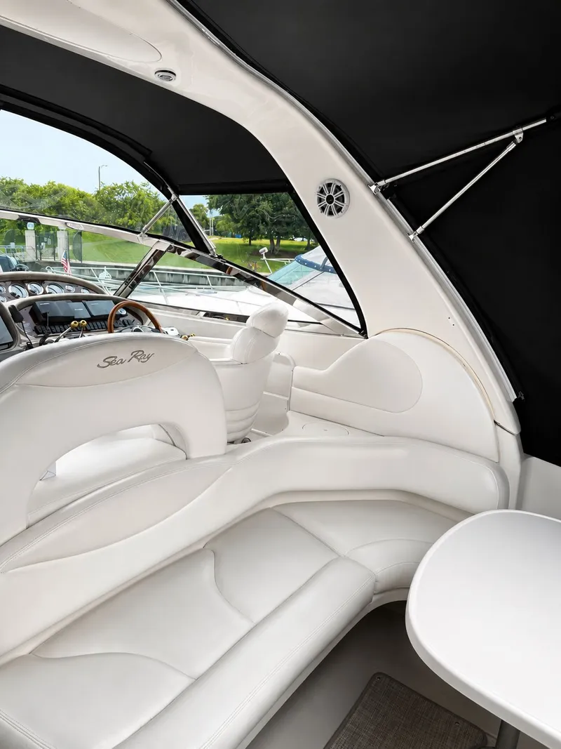 Slide: The Image of Sea Ray 380 Sundancer 2001 - 7
