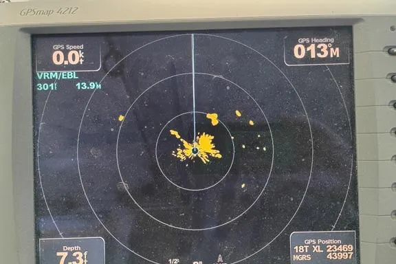 Slide: The Image of Radar display on Thompson Passenger and Dive Trawler, 1980 model, showing GPS speed and heading. - 7