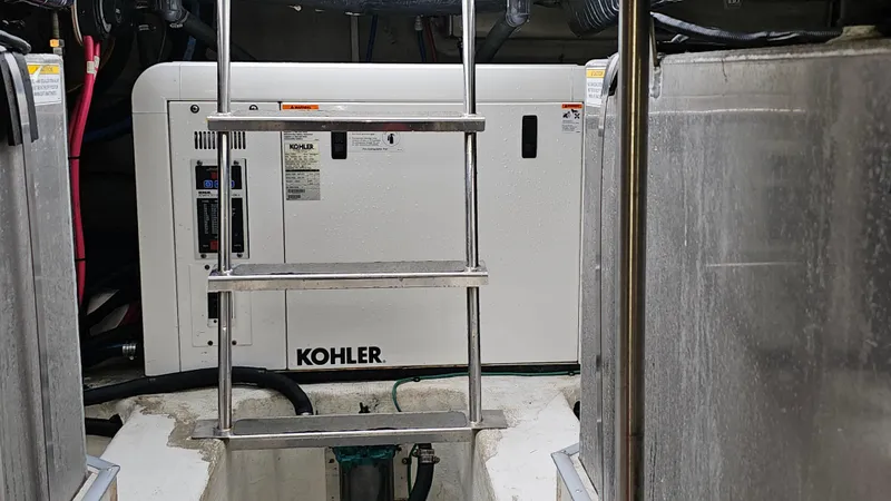 Slide: The Image of Carver Yachts 450 Voyager Pilothouse 2000 - 63