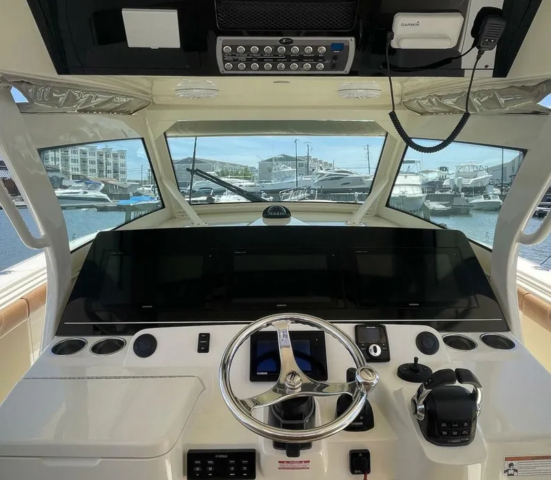 Slide: The Image of Scout 380 LXF 2019 - 26