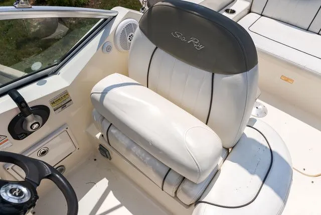 Slide: The Image of Sea Ray 240 Sundancer 2006 - 13