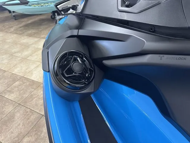 Slide: The Image of Sea-Doo RXT-X 2026 - 10