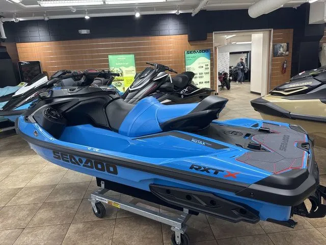 Slide: The Image of Sea-Doo RXT-X 2026 - 3