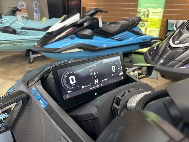 Slide: The Image of Sea-Doo RXT-X 2026 - 9