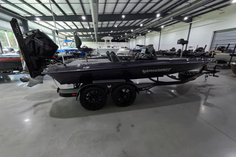 The Image of Phoenix Bass Boat 21 XE 2024 - undefined