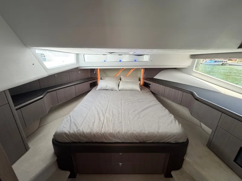 Slide: The Image of Galeon 435 GTO 2026 - 54