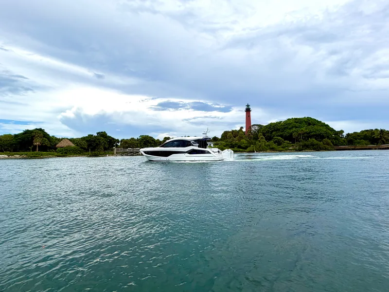 Slide: The Image of Galeon 435 GTO 2026 - 3