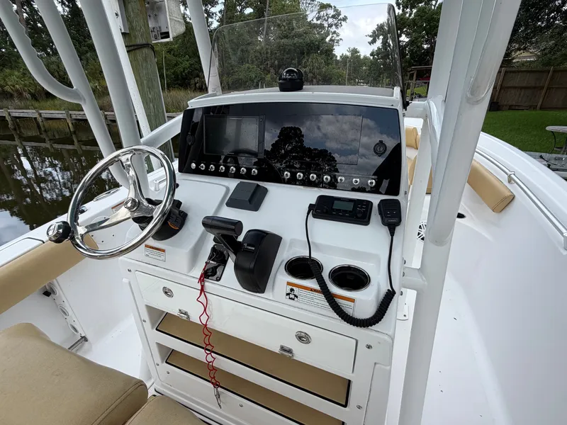 Slide: The Image of Sportsman Heritage 211 Center Console 2021 - 66