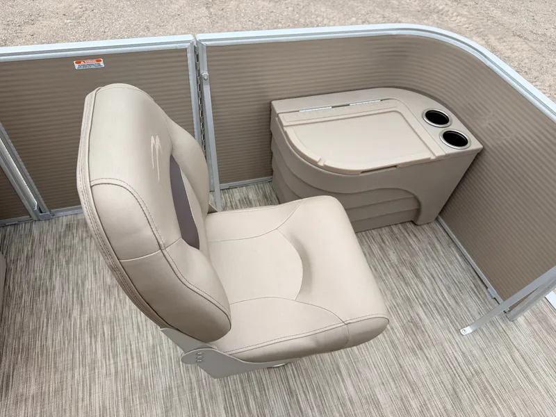 Slide: The Image of Bennington 188 S & 50HP Yamaha 4Stroke 2021 - 13