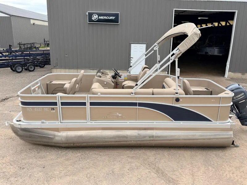 Slide: The Image of Bennington 188 S & 50HP Yamaha 4Stroke 2021 - 4