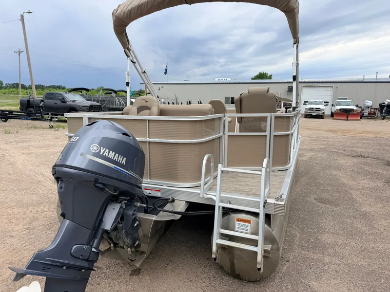 Slide: The Image of Bennington 188 S & 50HP Yamaha 4Stroke 2021 - 55