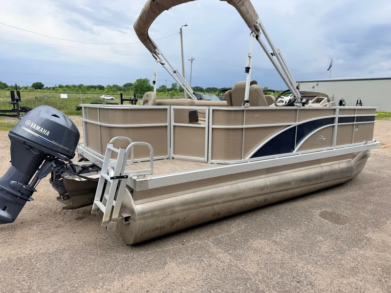 Slide: The Image of Bennington 188 S & 50HP Yamaha 4Stroke 2021 - 57