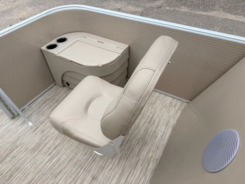 Slide: The Image of Bennington 188 S & 50HP Yamaha 4Stroke 2021 - 19