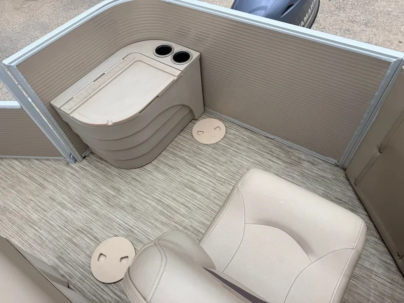 Slide: The Image of Bennington 188 S & 50HP Yamaha 4Stroke 2021 - 41