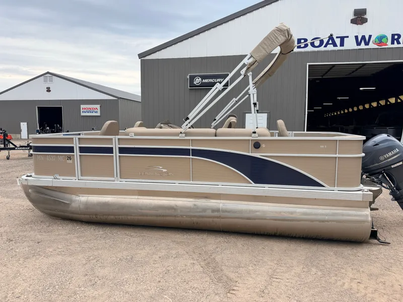 Slide: The Image of Bennington 188 S & 50HP Yamaha 4Stroke 2021 - 51