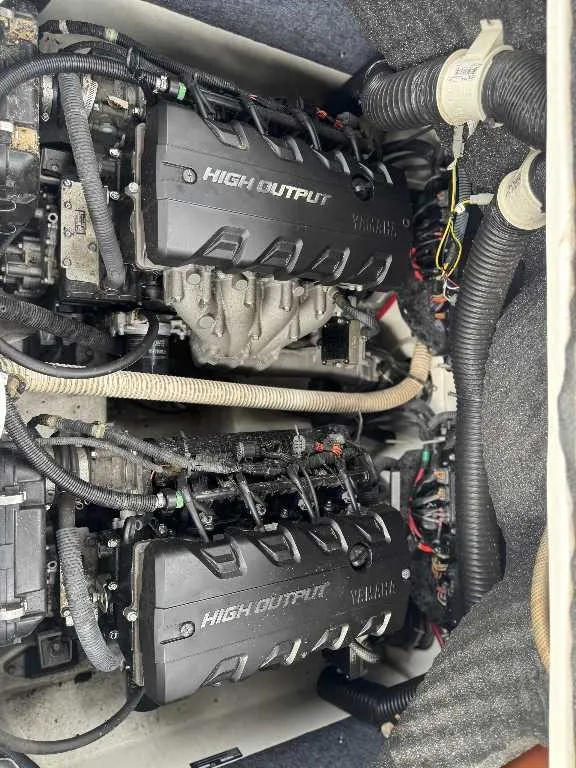 Slide: The Image of Yamaha 242 Limited SE 2017 - 14