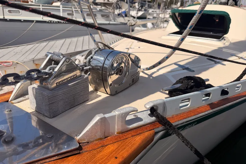 Slide: The Image of Deck of 1991 Caliber 33 sailboat with Lewmar winch and anchor chain. - 8