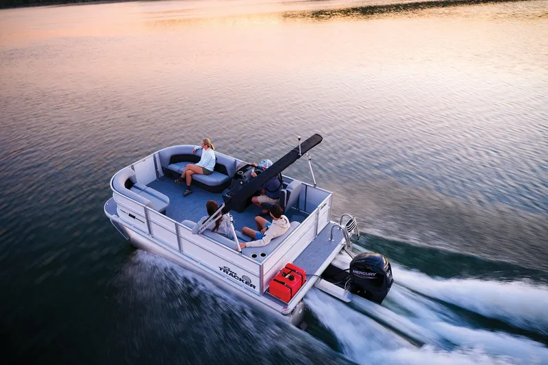 Slide: The Image of Sun Tracker Party Barge 16 DLX 2026 - 4