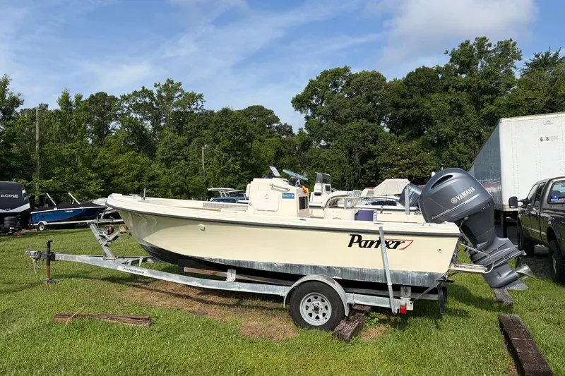 The Image of Parker Marine 1801 Center Console 2007 - undefined
