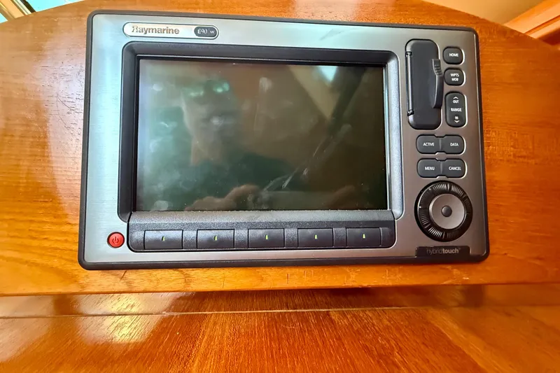 Slide: The Image of Raymarine navigation system on 2007 Hunter 41 Deck Salon yacht. - 17