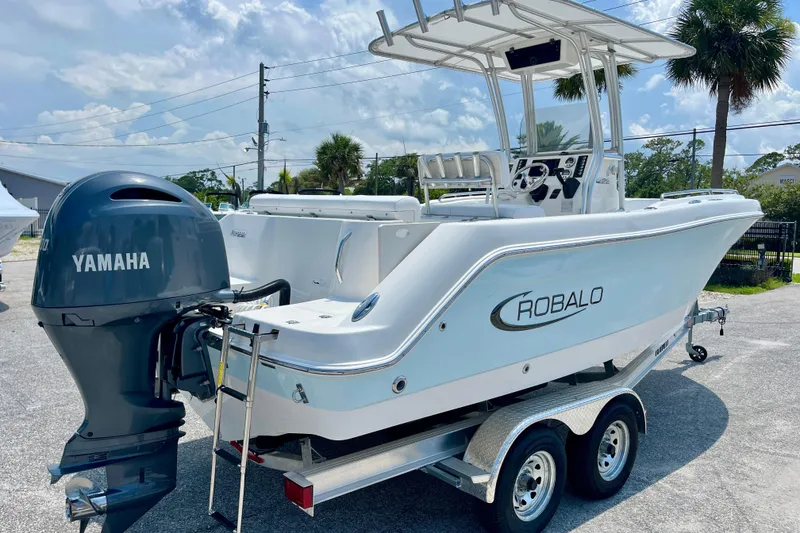 Slide: The Image of 2016 Robalo R222 Center Console boat with Yamaha engine on trailer. - 5