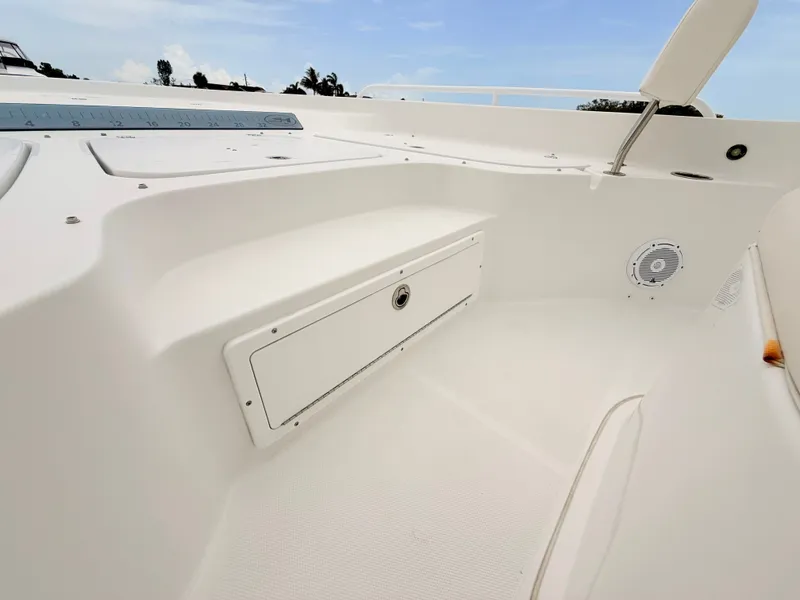 Slide: The Image of Sea Hunt BX25FS 2023 - 43
