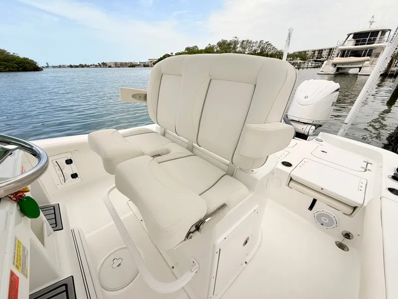 Slide: The Image of Sea Hunt BX25FS 2023 - 32