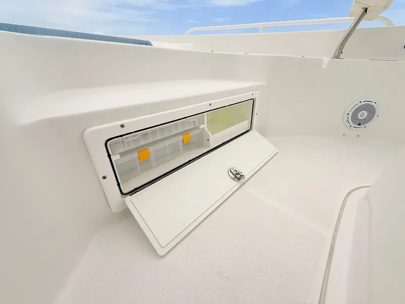 Slide: The Image of Sea Hunt BX25FS 2023 - 44