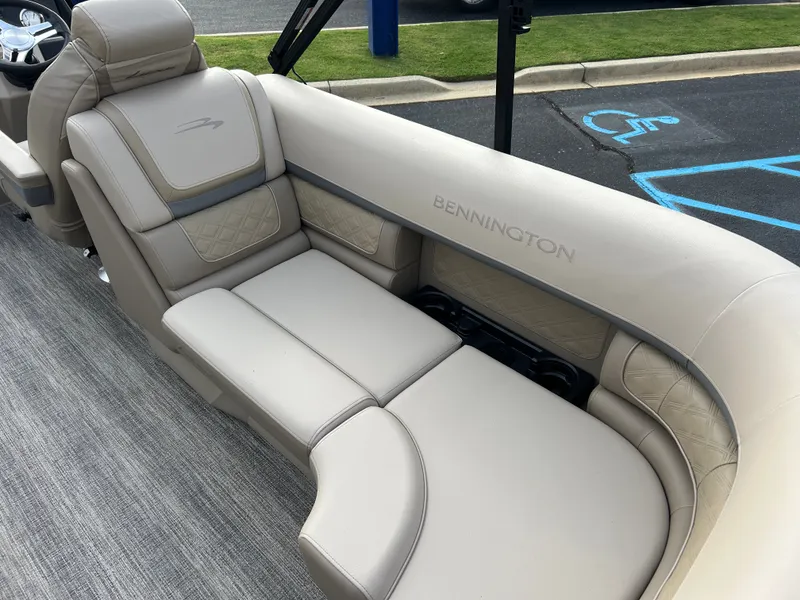 Slide: The Image of Bennington 23SSR LUXE 2027 - 9