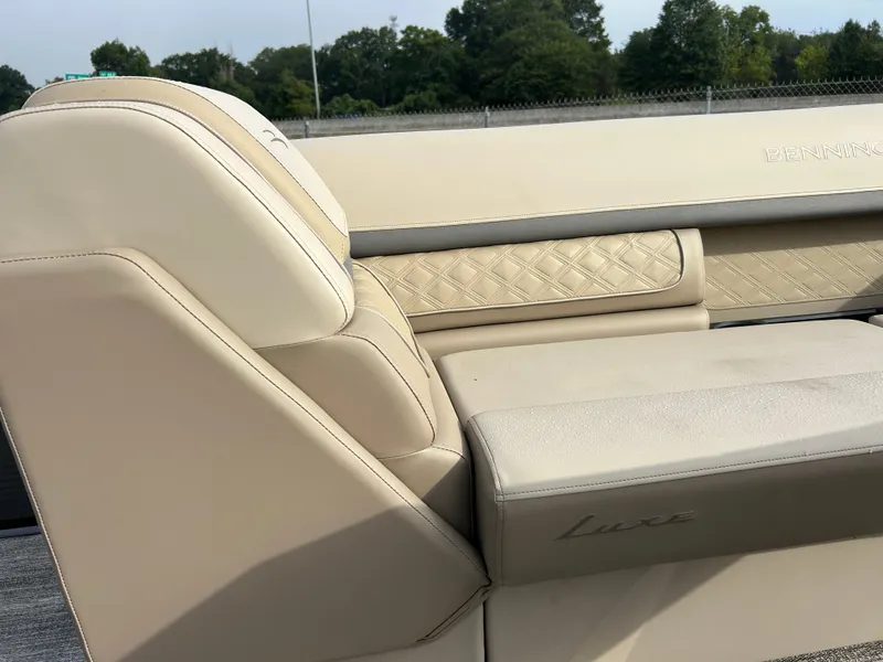 Slide: The Image of Bennington 23SSR LUXE 2027 - 28
