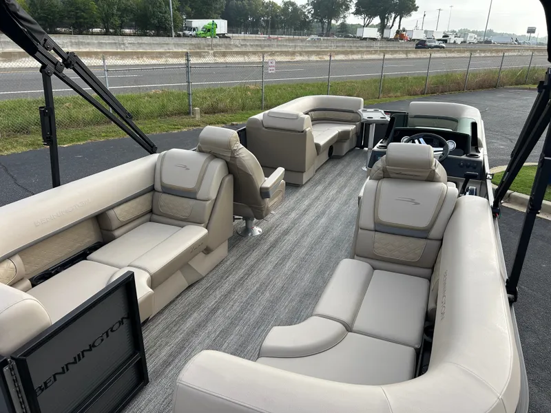 Slide: The Image of Bennington 23SSR LUXE 2027 - 7