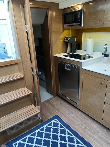 Slide: The Image of 2018 Cruisers 390 Express Coupe - 16