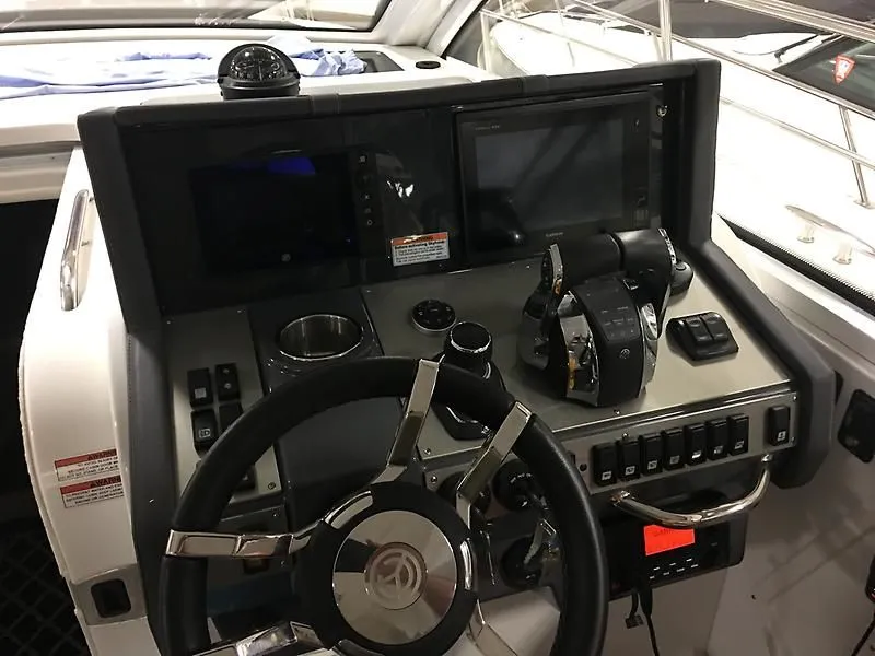 Slide: The Image of 2018 Cruisers 390 Express Coupe - 2