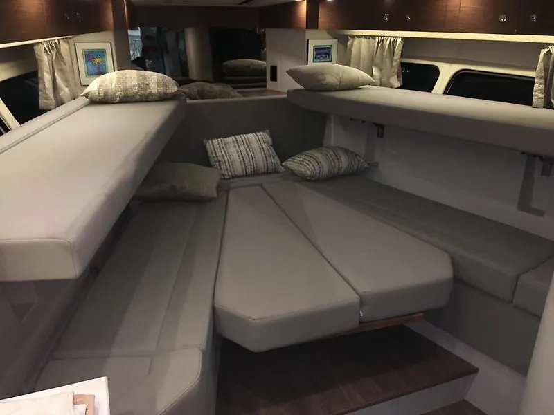 Slide: The Image of 2018 Cruisers 390 Express Coupe - 29
