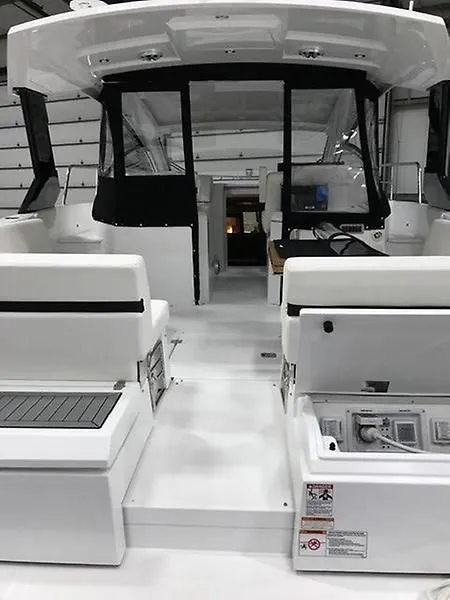 Slide: The Image of 2018 Cruisers 390 Express Coupe - 3