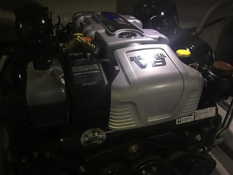 Slide: The Image of 2018 Cruisers 390 Express Coupe - 38