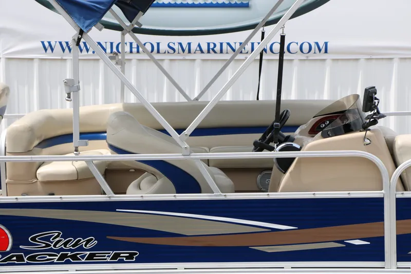 Slide: The Image of Sun Tracker Fishing Barge 20 DLX 2013 - 11